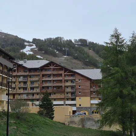 Les Cimes D *